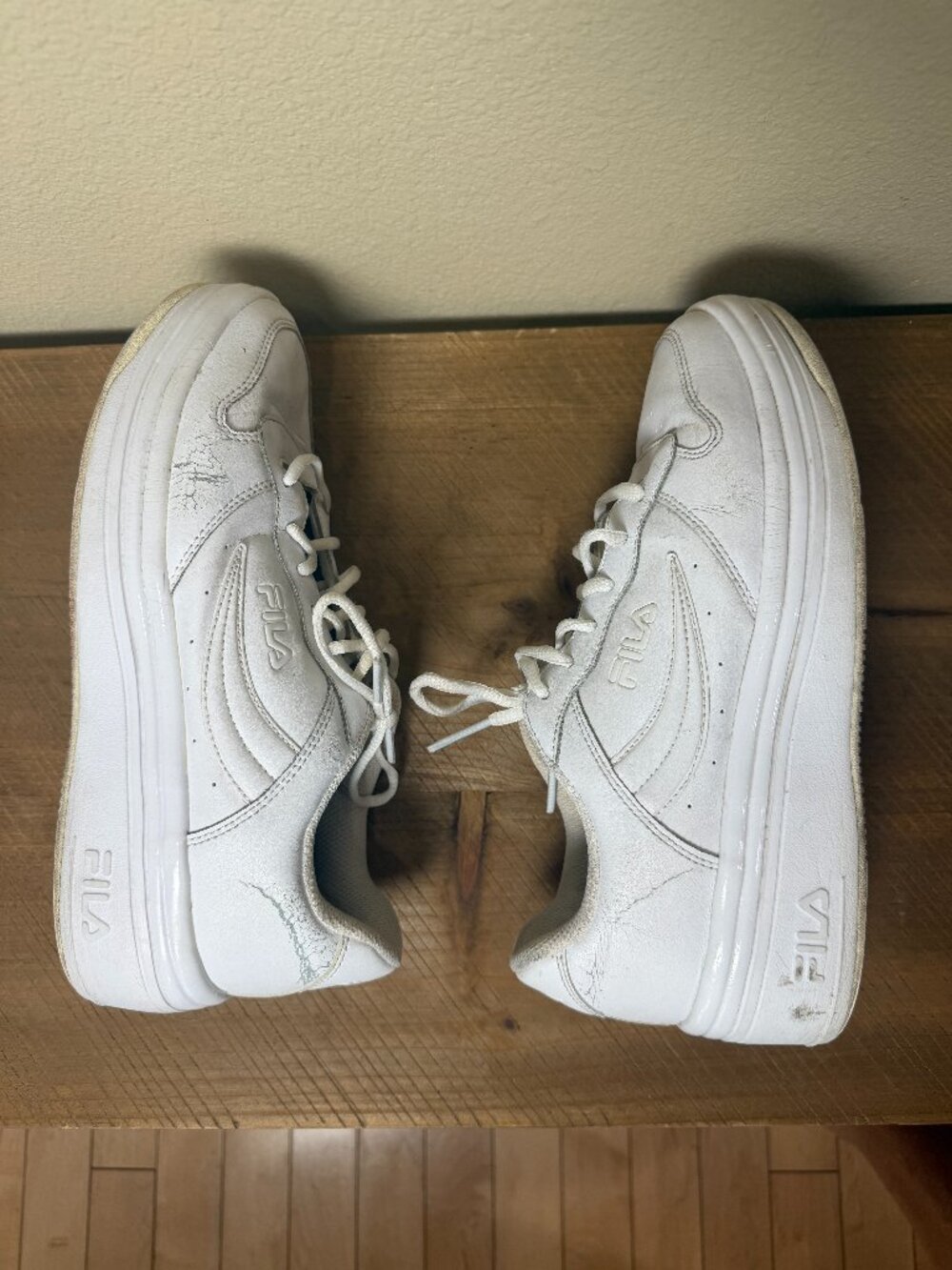 Fila Women's WX-100 Sneakers leather Platform Tennies Shoes Size 8